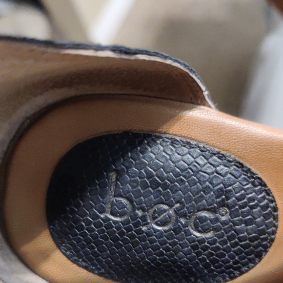 BOC Black and Tan Gladiator Sandals - Picture 2 of 4